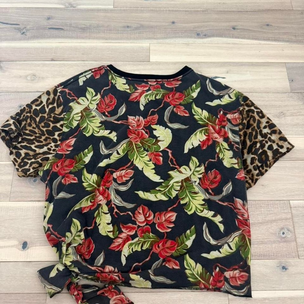Ralph Lauren multicoloured floral top with leopard print sleeves. Size M - Picture 6 of 8